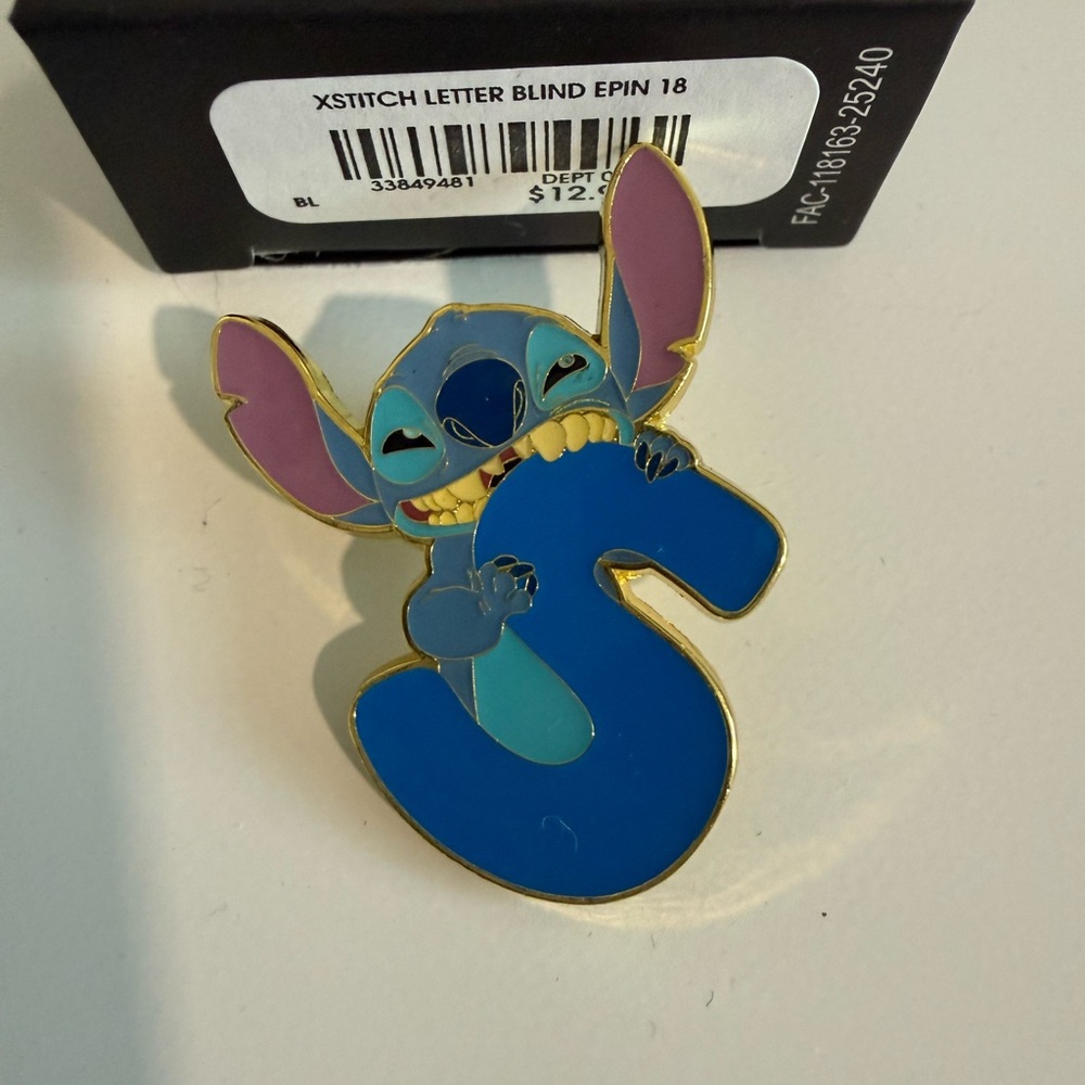 Disney  x Loungefly Letter Mystery Blindbox Stitch Letter “S”